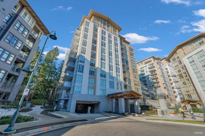 Photo 1 at 1101 - 2325 Emery Court, Lynn Valley, North Vancouver