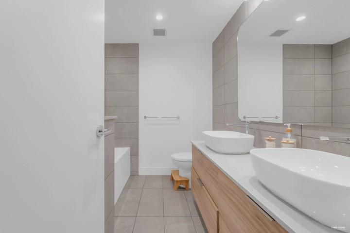 Photo 15 at 1101 - 2325 Emery Court, Lynn Valley, North Vancouver