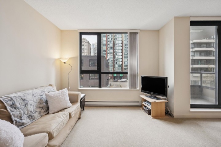 Photo 2 at 502 - 977 Mainland Street, Yaletown, Vancouver West