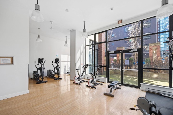 Photo 9 at 502 - 977 Mainland Street, Yaletown, Vancouver West