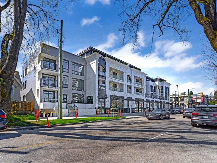 Photo 23 at 307 - 3668 W 10th Avenue, Kitsilano, Vancouver West