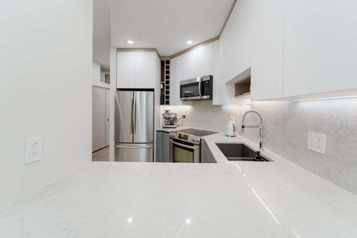 Photo 10 at 212 - 1924 Comox Street, West End VW, Vancouver West