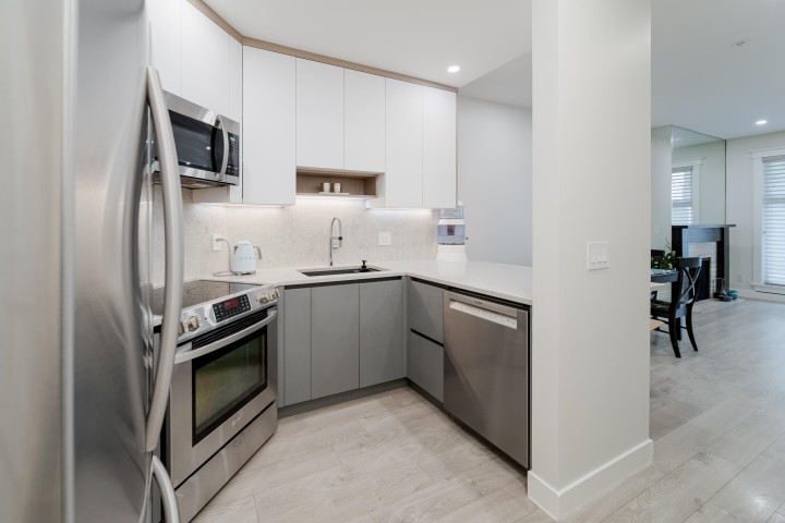 Photo 11 at 212 - 1924 Comox Street, West End VW, Vancouver West