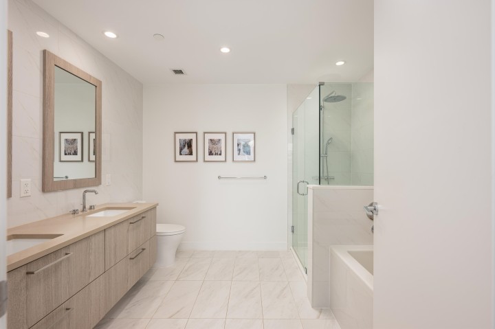 Photo 12 at 208 - 707 E 3rd Street, Queensbury, North Vancouver