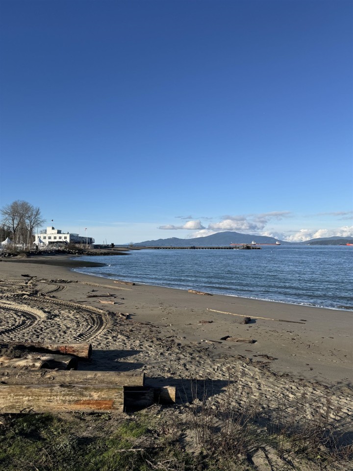 Photo 7 at 4653 W 8th Avenue, Point Grey, Vancouver West