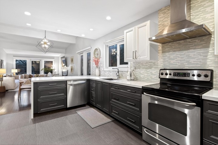 Photo 12 at 1614 Lynn Valley Road, Lynn Valley, North Vancouver