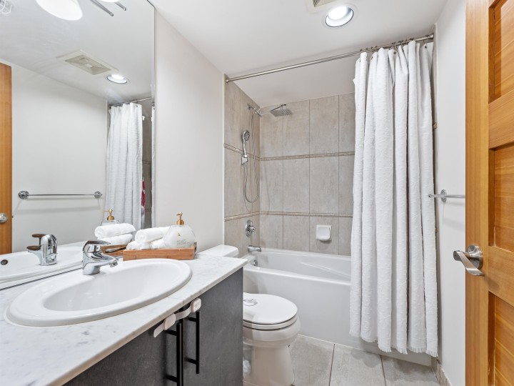 Photo 21 at 306 - 1328 W Pender Street, Coal Harbour, Vancouver West