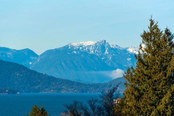 Photo 3 at 4426 W 4th Avenue, Point Grey, Vancouver West