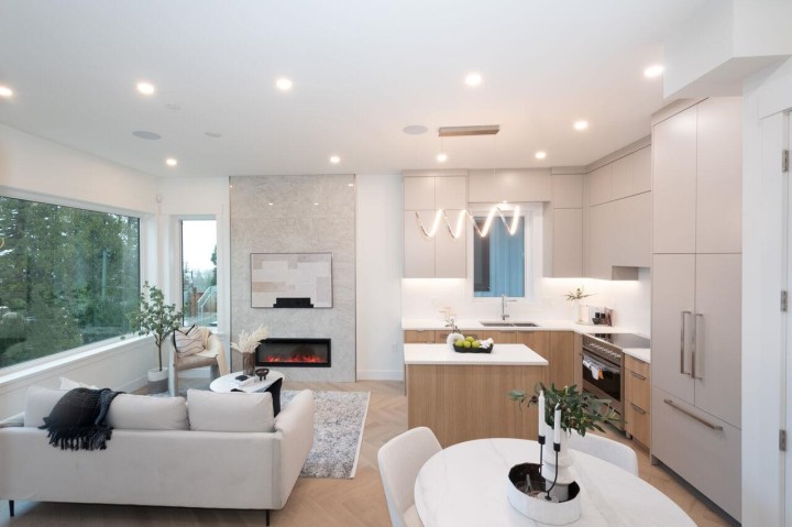 Photo 9 at 4426 W 4th Avenue, Point Grey, Vancouver West