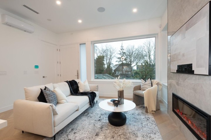 Photo 14 at 4426 W 4th Avenue, Point Grey, Vancouver West