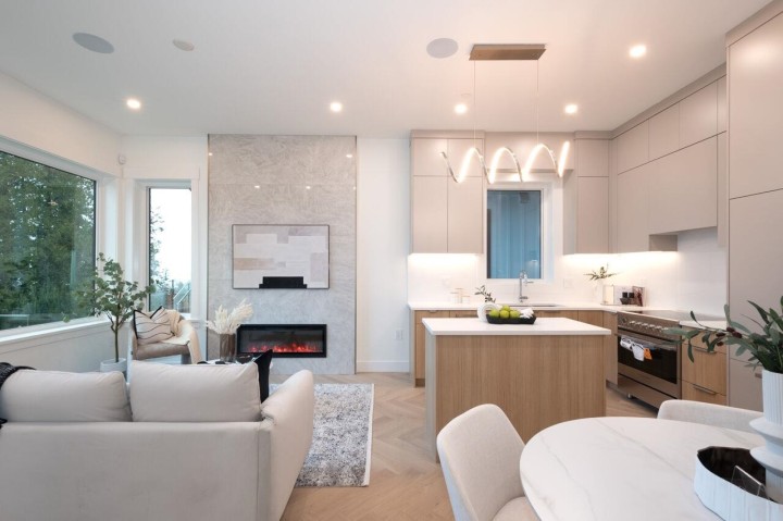 Photo 11 at 4426 W 4th Avenue, Point Grey, Vancouver West