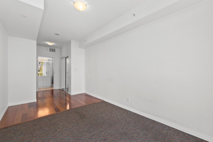 Photo 13 at 307 - 100 E Esplanade Avenue, Lower Lonsdale, North Vancouver