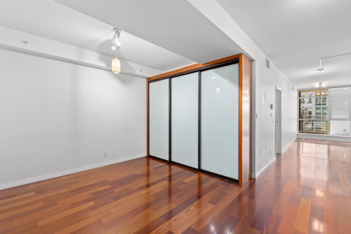 Photo 28 at 307 - 100 E Esplanade Avenue, Lower Lonsdale, North Vancouver