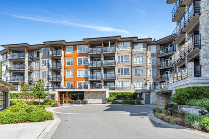 Photo 4 at 104 - 3825 Cates Landing Way, Roche Point, North Vancouver