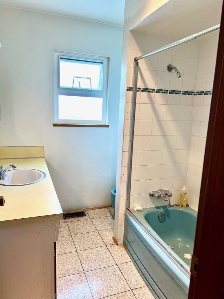 Photo 11 at 4695 Nanaimo Street, Victoria VE, Vancouver East