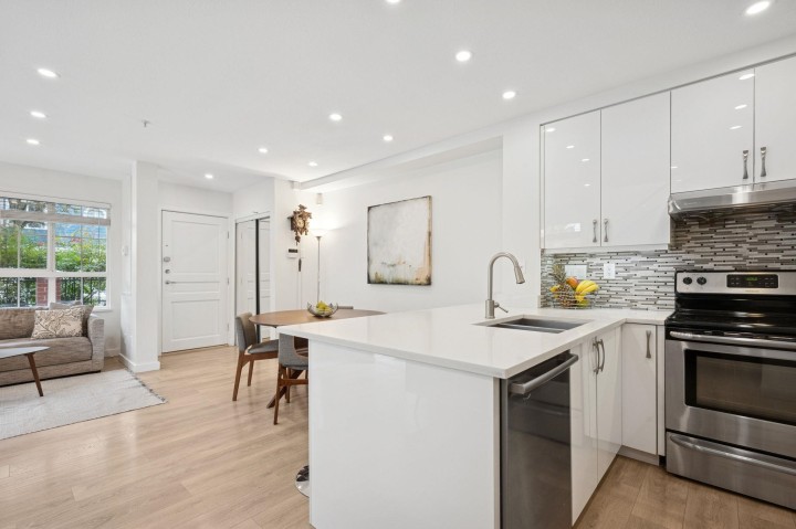 Photo 13 at 1985 Dunbar Street, Kitsilano, Vancouver West