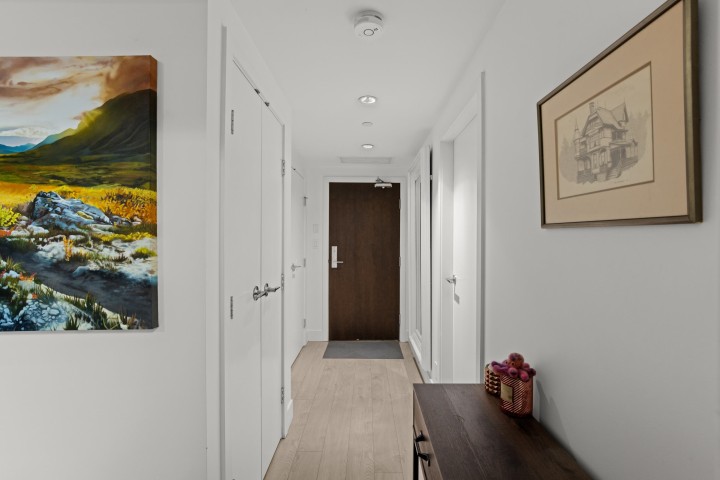 Photo 3 at 205 - 1550 Fern Street, Lynnmour, North Vancouver