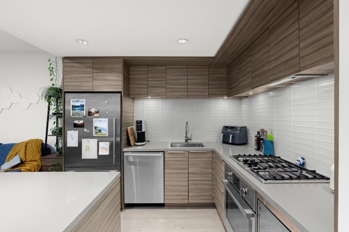 Photo 5 at 205 - 1550 Fern Street, Lynnmour, North Vancouver