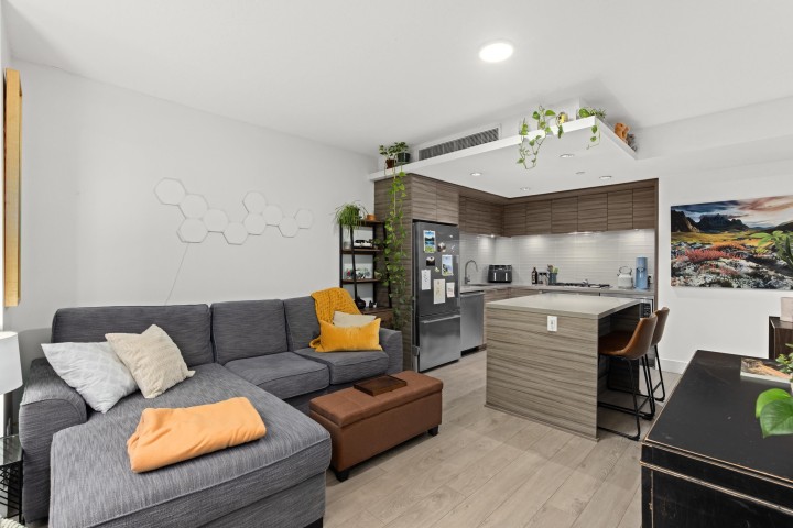 Photo 9 at 205 - 1550 Fern Street, Lynnmour, North Vancouver