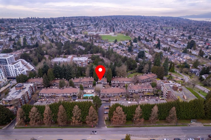 Photo 1 at 3993 Parkway Drive, Quilchena, Vancouver West