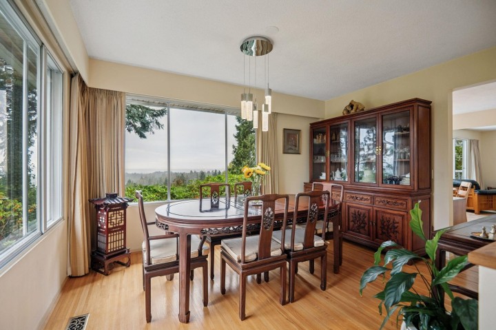 Photo 5 at 1089 Kilmer Road, Lynn Valley, North Vancouver