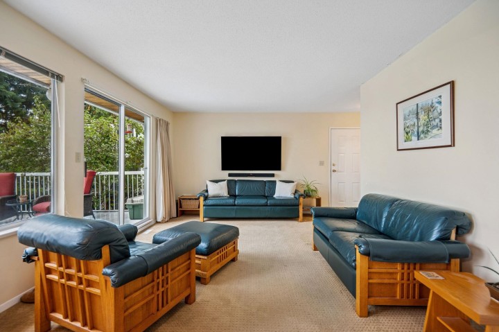 Photo 11 at 1089 Kilmer Road, Lynn Valley, North Vancouver