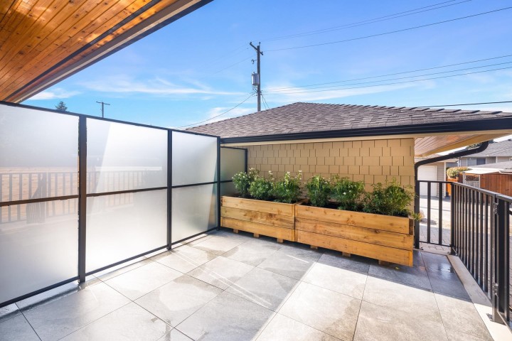 Photo 6 at 261 W 6th Street, Lower Lonsdale, North Vancouver