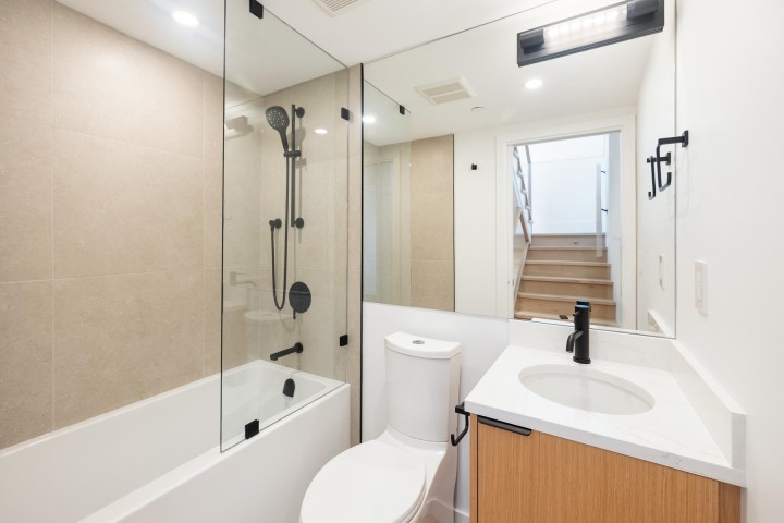 Photo 13 at 261 W 6th Street, Lower Lonsdale, North Vancouver