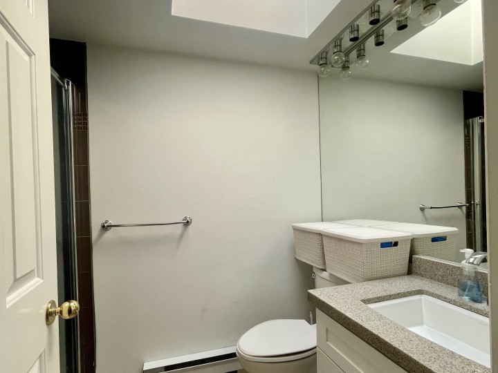 Photo 10 at 403 - 106 W Kings Road, Upper Lonsdale, North Vancouver