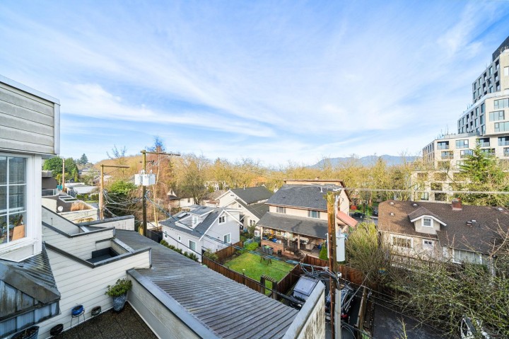 Photo 22 at 301 - 3727 W 10 Avenue, Point Grey, Vancouver West