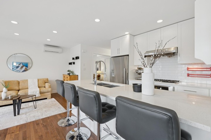 Photo 3 at 205 E 18th Street, Central Lonsdale, North Vancouver