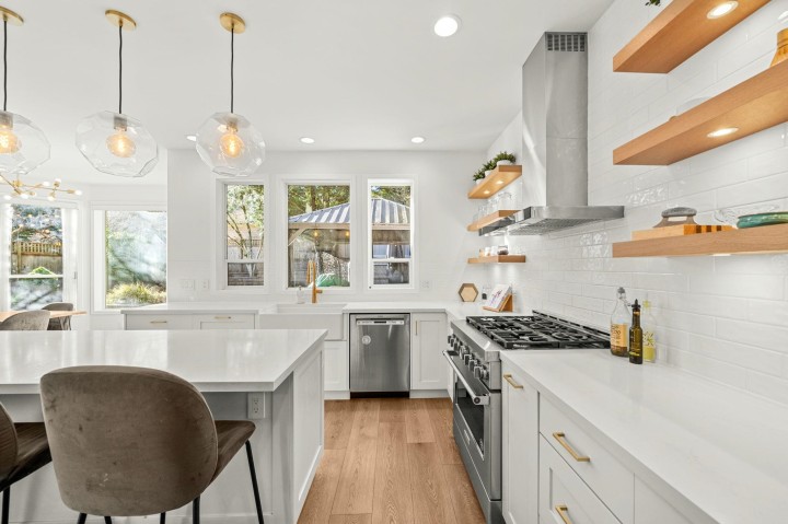 Photo 6 at 1725 Orkney Place, Northlands, North Vancouver