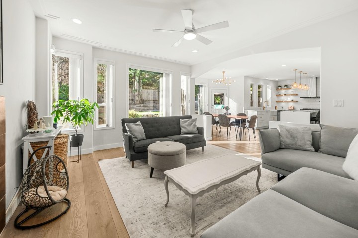 Photo 3 at 1725 Orkney Place, Northlands, North Vancouver