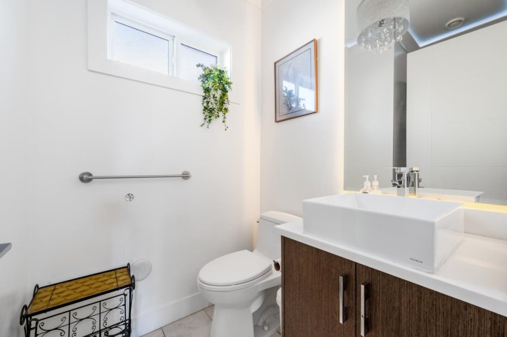 Photo 12 at 2020 Carson Court, Central Lonsdale, North Vancouver