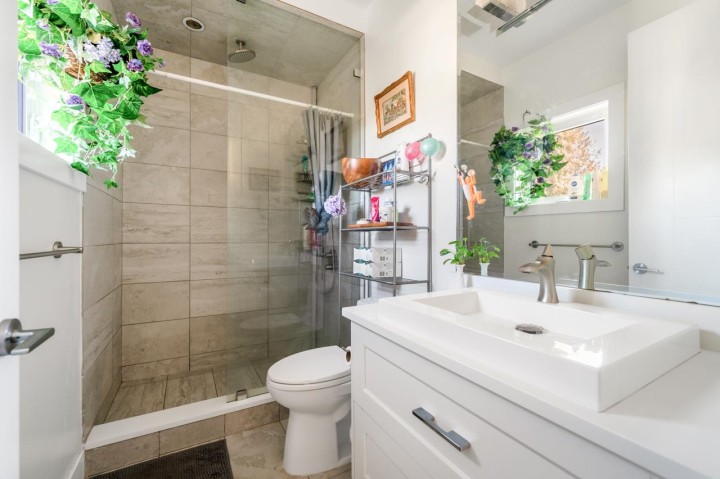 Photo 18 at 2020 Carson Court, Central Lonsdale, North Vancouver