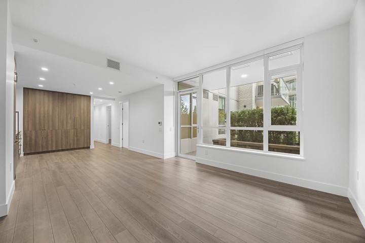 Photo 3 at 104 - 2375 Emery Court, Lynn Valley, North Vancouver