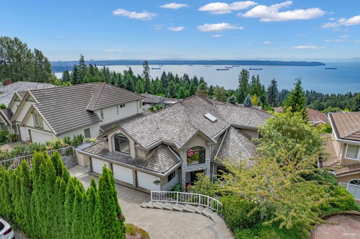 Photo 38 at 2662 Chelsea Place, Chelsea Park, West Vancouver