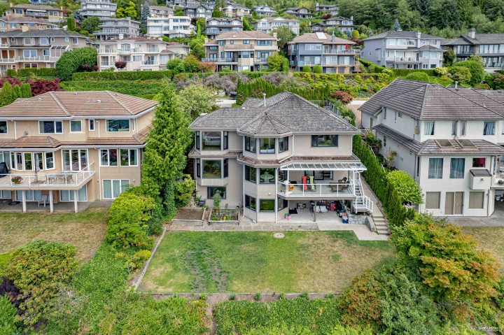 Photo 40 at 2662 Chelsea Place, Chelsea Park, West Vancouver