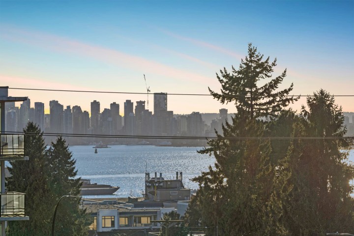 Photo 2 at 305 - 175 W 4th Street, Lower Lonsdale, North Vancouver