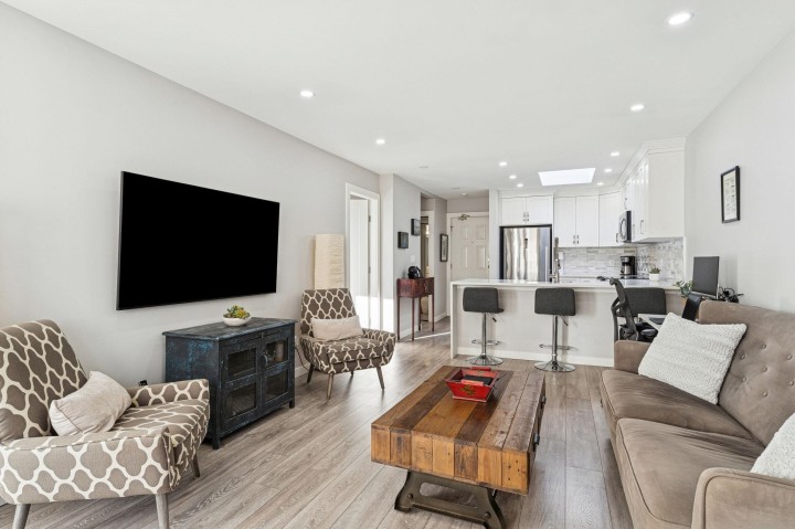 Photo 16 at 305 - 175 W 4th Street, Lower Lonsdale, North Vancouver