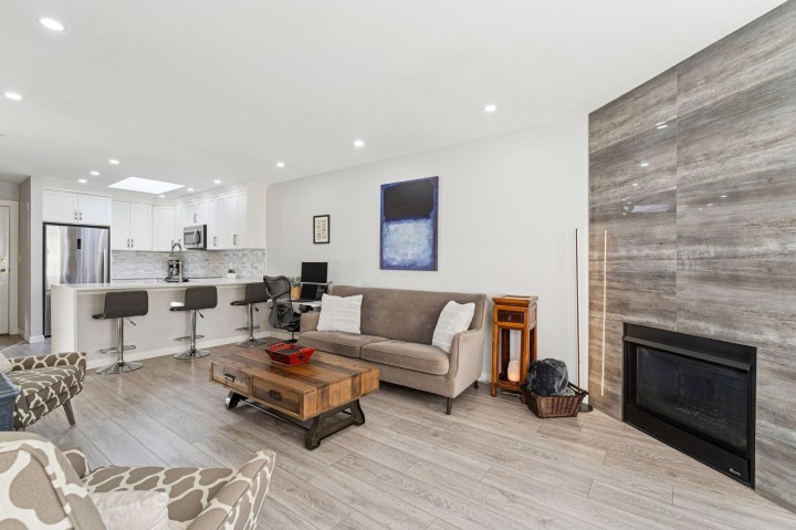 Photo 12 at 305 - 175 W 4th Street, Lower Lonsdale, North Vancouver