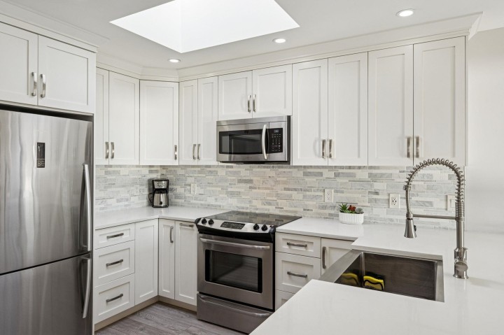 Photo 10 at 305 - 175 W 4th Street, Lower Lonsdale, North Vancouver