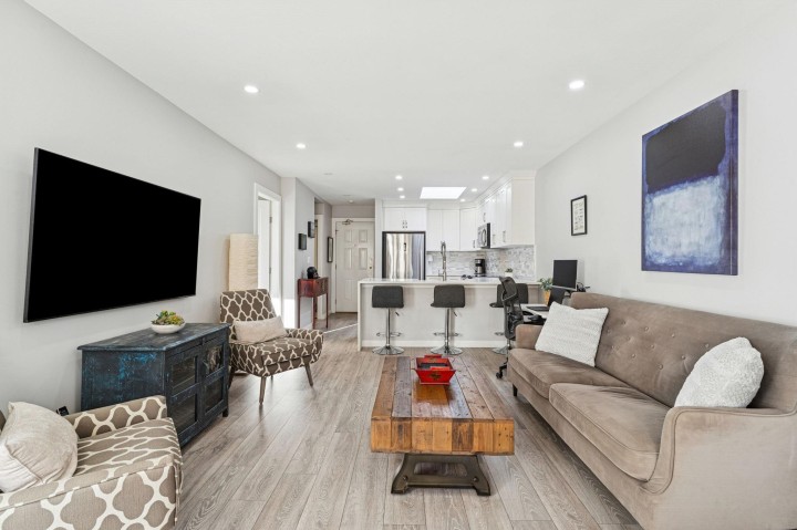 Photo 15 at 305 - 175 W 4th Street, Lower Lonsdale, North Vancouver