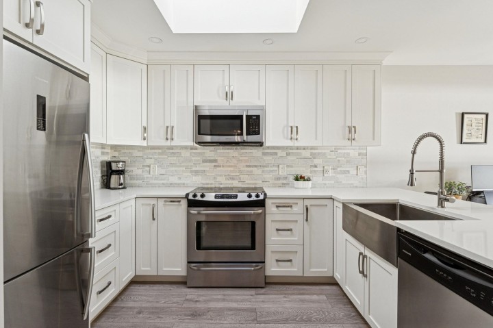 Photo 11 at 305 - 175 W 4th Street, Lower Lonsdale, North Vancouver