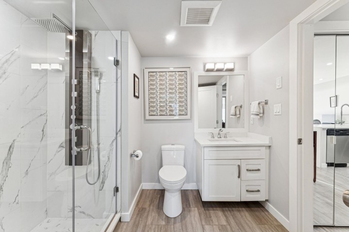 Photo 21 at 305 - 175 W 4th Street, Lower Lonsdale, North Vancouver