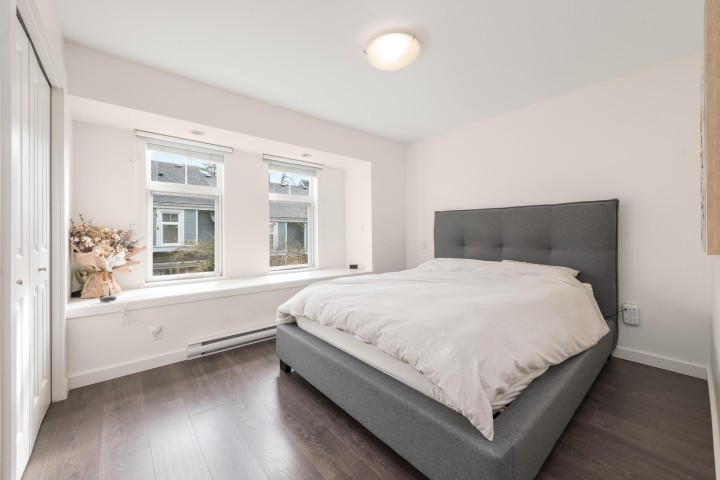 Photo 15 at 319 W 59th Avenue, South Cambie, Vancouver West