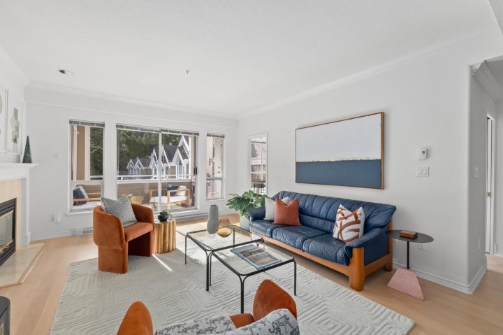 Photo 3 at 207 - 5760 Hampton Place, University VW, Vancouver West