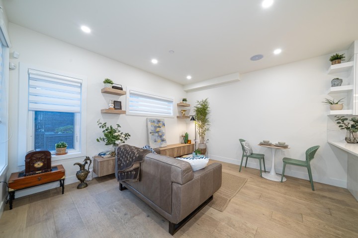 Photo 11 at 1 - 369 E 16th Avenue, Mount Pleasant VE, Vancouver East