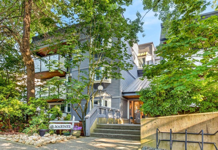 Photo 2 at 205 - 2328 Oxford Street, Hastings, Vancouver East