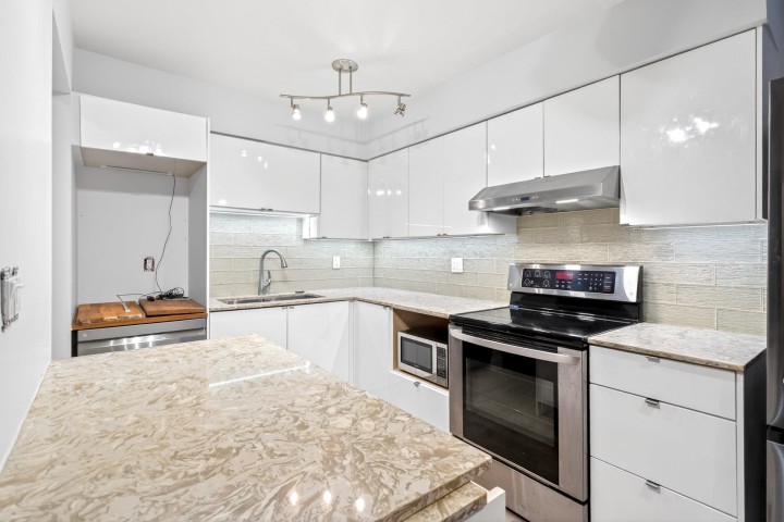 Photo 13 at 205 - 2328 Oxford Street, Hastings, Vancouver East